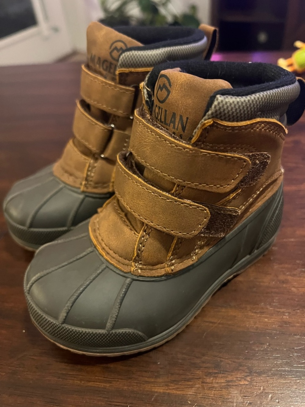 Kids Waterproof Duck Boots in Brown and Green| Size 7